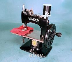 Machine à coudre jouet Singer 20 Centennial Sewhandy édition spéciale de 1951