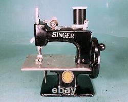 Machine à coudre jouet Singer 20 Centennial Sewhandy édition spéciale de 1951