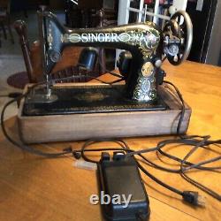 Machine à coudre portable Singer Antique de 1910 fonctionne G3224002