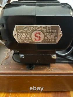 Machine à coudre portable Singer vintage