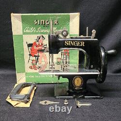 Machine à coudre pour enfant Singer 20-10 Centennial de 1951 avec accessoires, boîte d'origine