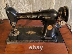 Machine à coudre vintage Singer de 1929