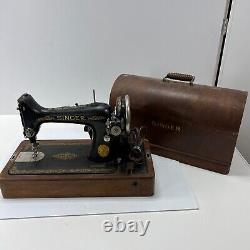 Machine à coudre vintage Singer modèle 1928 avec boîte en bois AC204587 LIRE