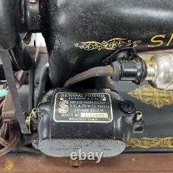 Machine à coudre vintage Singer modèle 1928 avec boîte en bois AC204587 LIRE