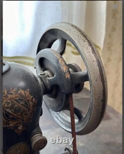 Manuel et accessoires d'origine de la machine à coudre à pédale Singer de 1889 en bon état
