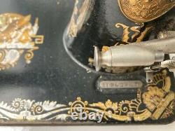 Rare 1894 Antique Chanteur Pedal Machine À Coudre Table & 7 Tiroirs Et Plus
