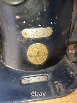 Rare 1929 Chanteur 68-7 Bouton De Verrouillage De Point Machine À Coudre Industrielle Tête