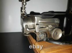 Rare Antique 1921 Chanteur 25-56 Tresse Modiste Machine À Coudre