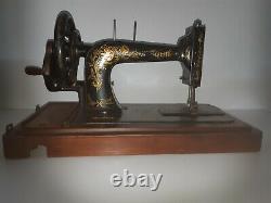 Rare Modèle De 1903 Singer 48k Ottoman Hand Crank Machine À Coudre R1354117