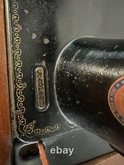 Rare Pré-années 1930 Antique Singer Modèle 99 Machine à Coudre Armoire Expédiera