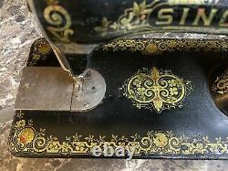 Singer 15 Tiffany Gingerbread Treadle Sewing Machine 1924 Antique Allemand Utilisé