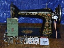 Singer 66 Redeye Treadle Sewing Machine Pièces Jointes Manuelles Réparées Est Nice