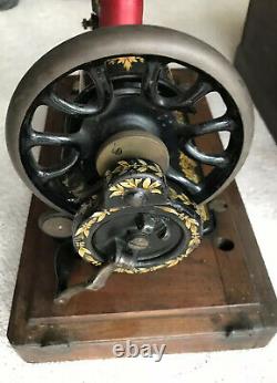 Singer Antique 1913 Hand Crank Machine À Coudre Avec Boîtier En Bois