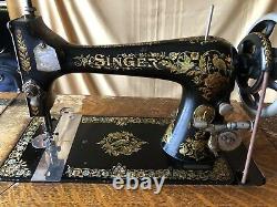 Singer Model 27 Treadle Sewing Machine Antique Rare Pheasant Decals Série B