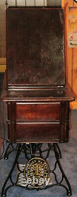 Singer Treadle Machine À Coudre Avec Cabinet Début 1900