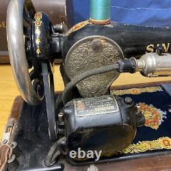 Table Antique Ancienne Haut De La Table À Coudre Machine Avec Boîtier En Boisdome Top