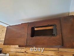 Table dessus de machine à coudre à pédale Singer ancienne avec tiroirs