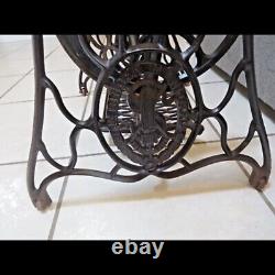 VTG ANTIQUE PRE 1920s SINGER TREADLE MACHINE À COUDRE SUR PIED EN FONTE DE TABLE BASE LEGS