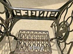 Vintage 1920 Singer Treadle Machine À Coudre Fonte Table Base & Legs Seulement