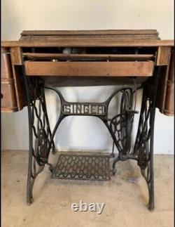 Vintage 1923 Singer Treadle Machine À Coudre Et Table G9740451