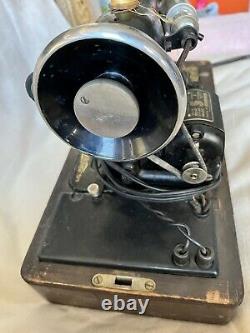 Vintage 20's Singer Machine À Coudre Antique B. T. 7