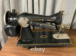 Vintage Antique Singer Machine À Coudre Lourde 1937 Avec Lumière