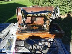 Vintage Singer Machine À Coudre Modèle 66 Pièces Repair, Bent Wood Case, As Is