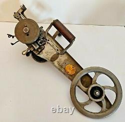 Vintage Singer Manufacturing Machine À Coudre De Tapis Stitcher Binder