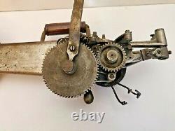 Vintage Singer Manufacturing Machine À Coudre De Tapis Stitcher Binder