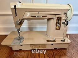 Voir la vidéo ! Fonctionne ! Machine à coudre SINGER modèle 404A vintage des années 1950 & ACCESSOIRES 404 A