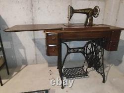 Vtg Antique Singer Treadle Sewing Machine Table Armoire En Fonte En Bois De Chêne