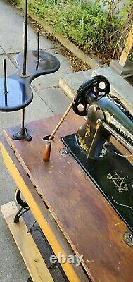 Working 1918 Singer 31-15, Machine À Coudre Sur Treadle Stand, No Power Needed