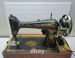 Œuvre Vintage 1910 Chanteur No. 66 Red Eye Sewing Machine Avec Genou Pedal & Case